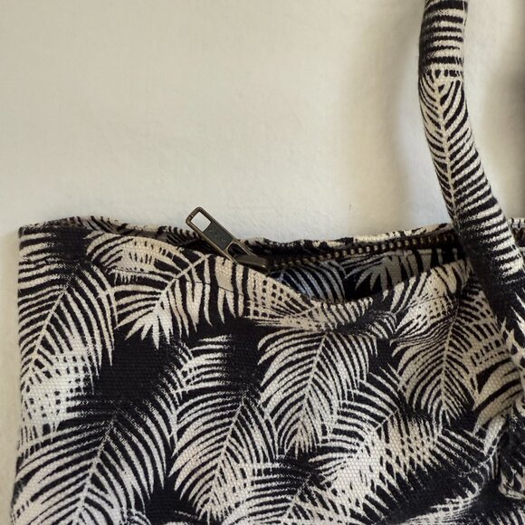 Acacia - Tote Bag - Palm Print - Picture 2 of 5
